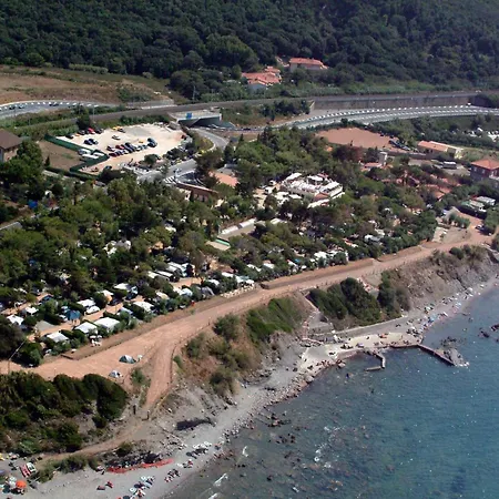Villaggio Miramare ليفورنو