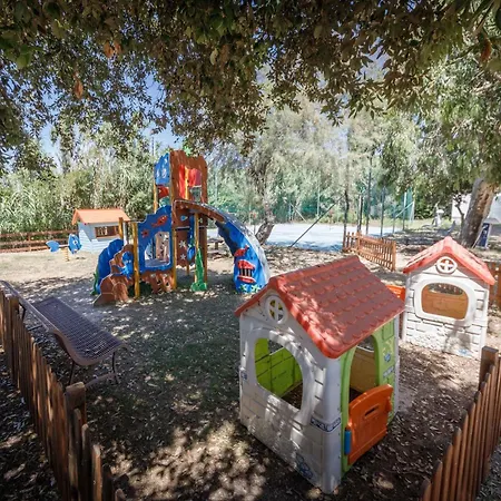 Prázdninový areál Villaggio Miramare 3*